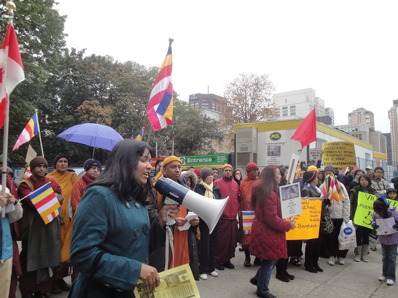 Aksi Protes Buddhis di Toronto, Kanada perihal kekerasan terhadap Buddhis Bangladesh. Foto: Lankaweb 